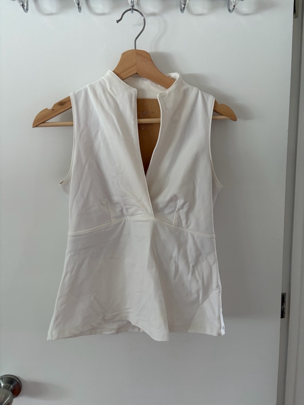 Lululemon Sleeveless V-Neck White Women's Top